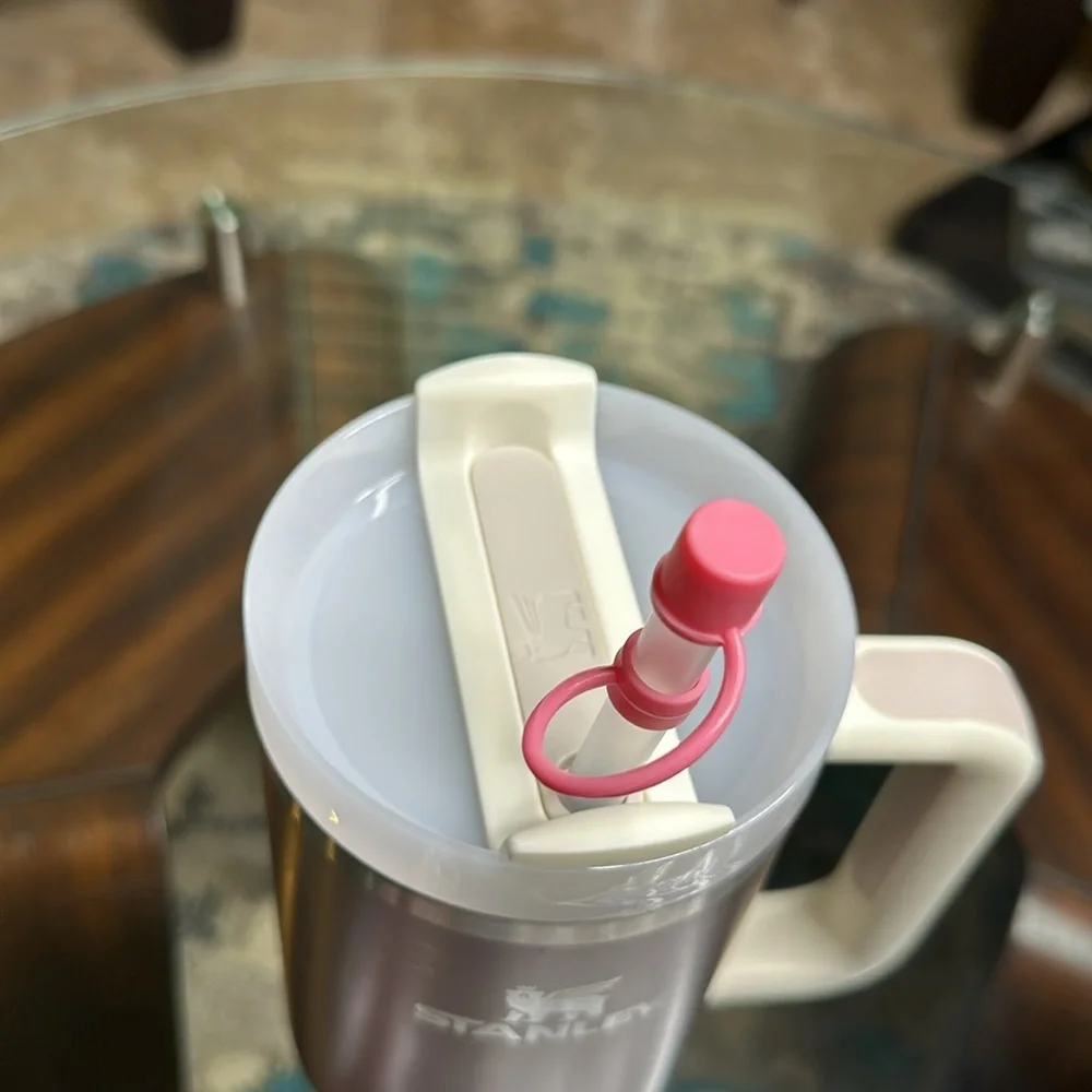 Stanley 40 oz. Quencher‎ H2.0 FlowState Tumbler Rose Quartz Glow - Picture 9 of 10